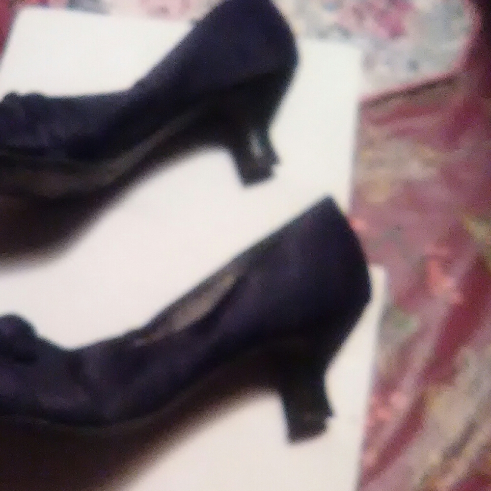 Shoes - Picture 2 of 2